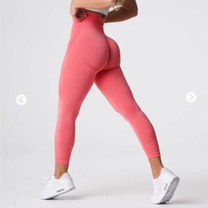 NVGTN Counour Seamless Leggings Coral